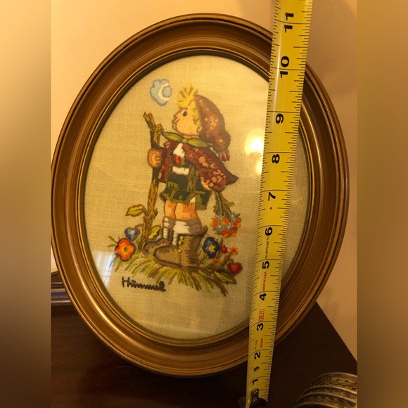 Vintage crewel Hummel boy - Picture 5 of 6